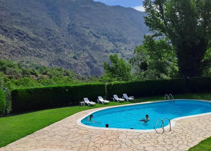 ホテル La Morera Valencia D'Aneu